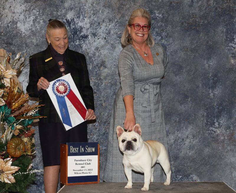 Amanda Yokum with her dog at a dog show