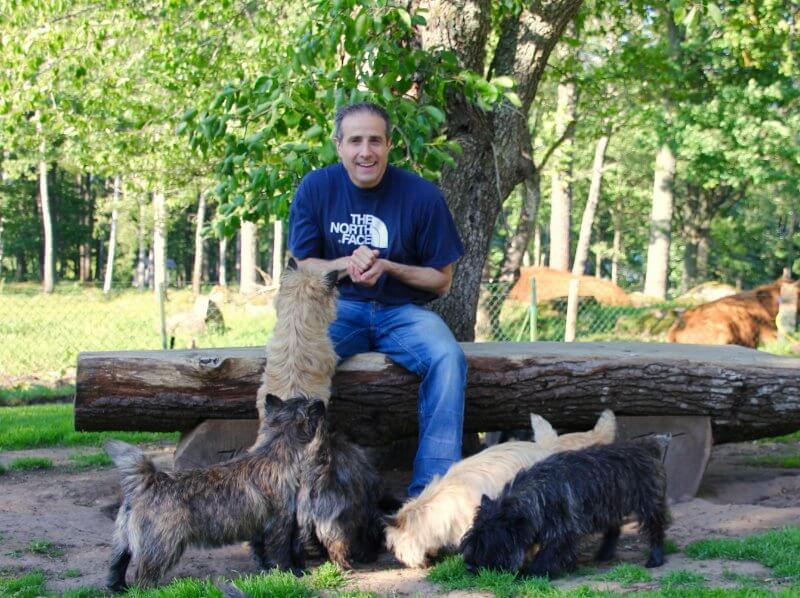 Joe Vernuccio of Ashwood Cairn Terriers