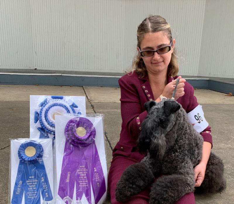 Professional Handler Angela Chase with a dog