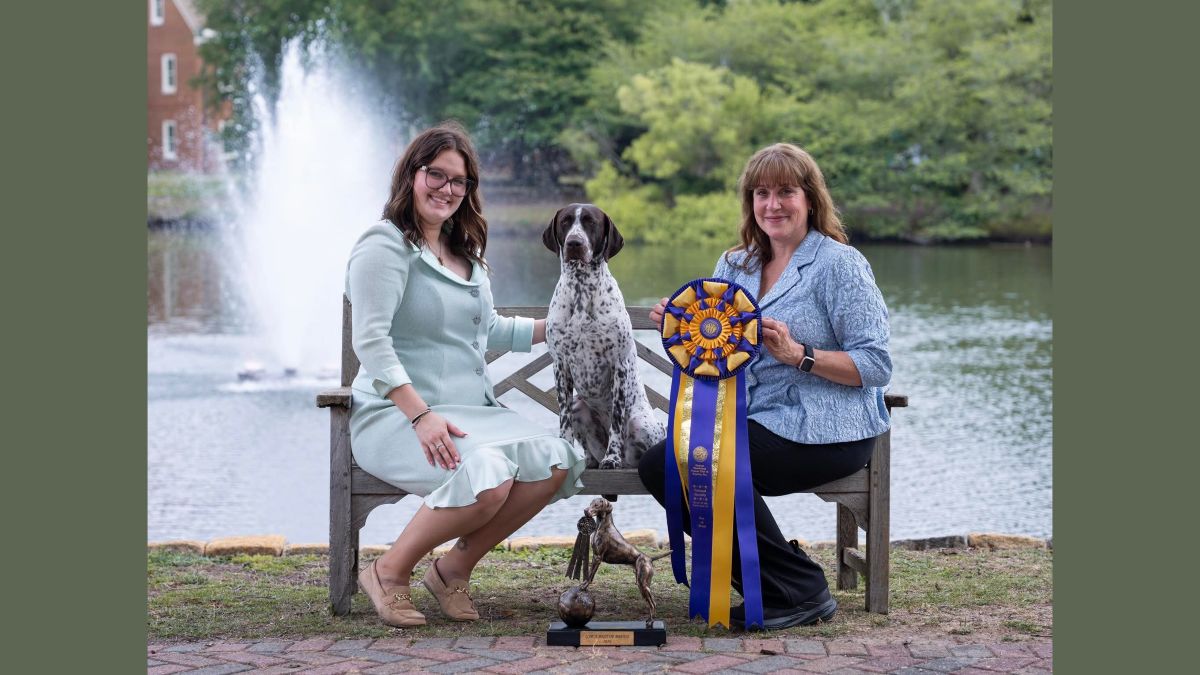 Left to right: Kaitlyn Hand, “Denim” NSC BISS GCHS Quietstorm Designer Genes CA BCAT CGCA TKI, and Dorothea Hand