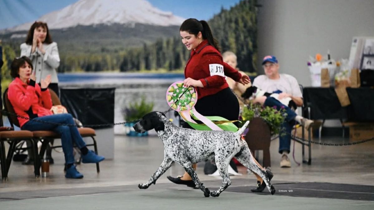 Jemma Panzarino at a dog show
