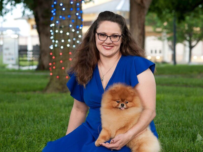 Aly Bell, breeder of BallOFur Pomeranians & InfiniteStars Japanese Chin
