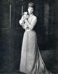 queen alexandra with her japanese chin