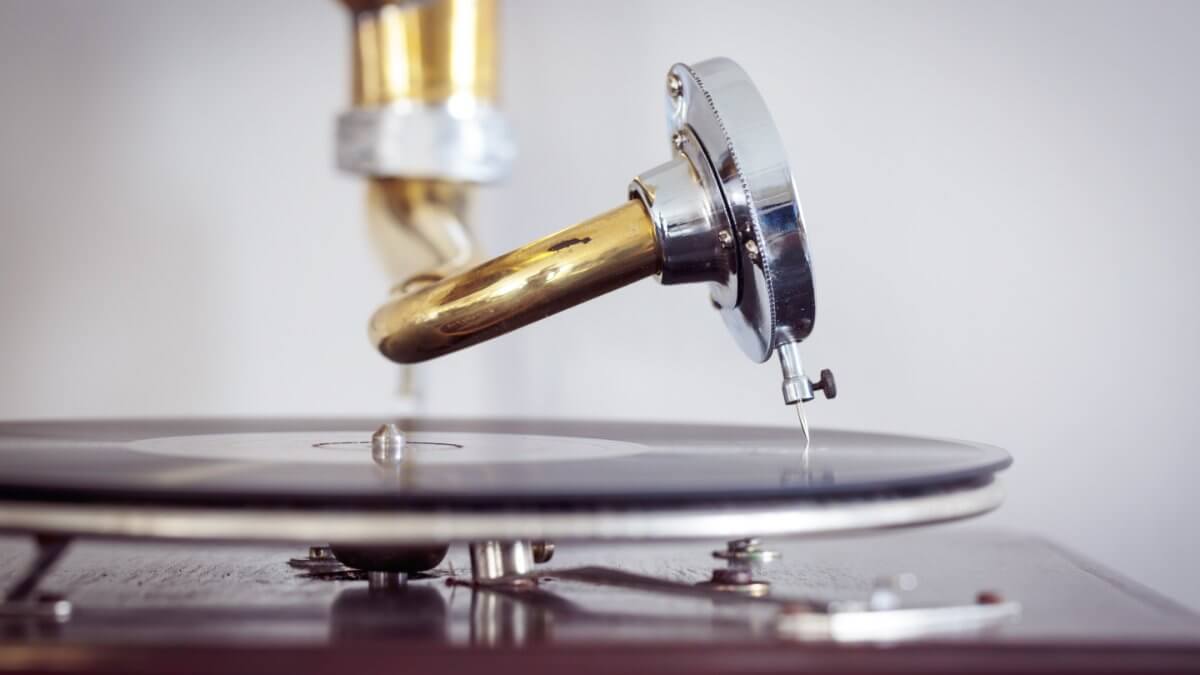 Closeup of a turntable needle from a vintage phonograph