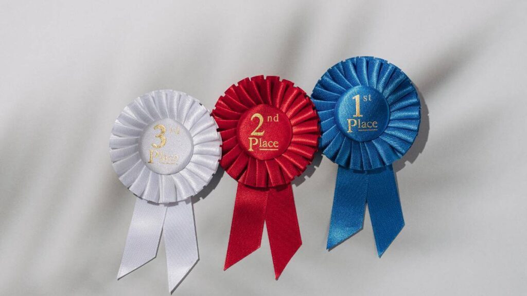 winner-success-trending-concept-three-rosette